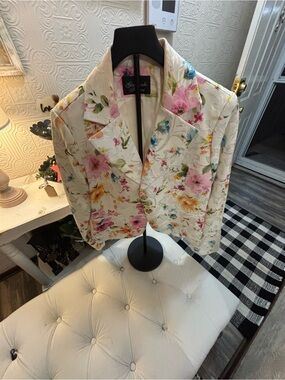Ferrari Floral Cropped Blazer - Cream, Pink & Yellow